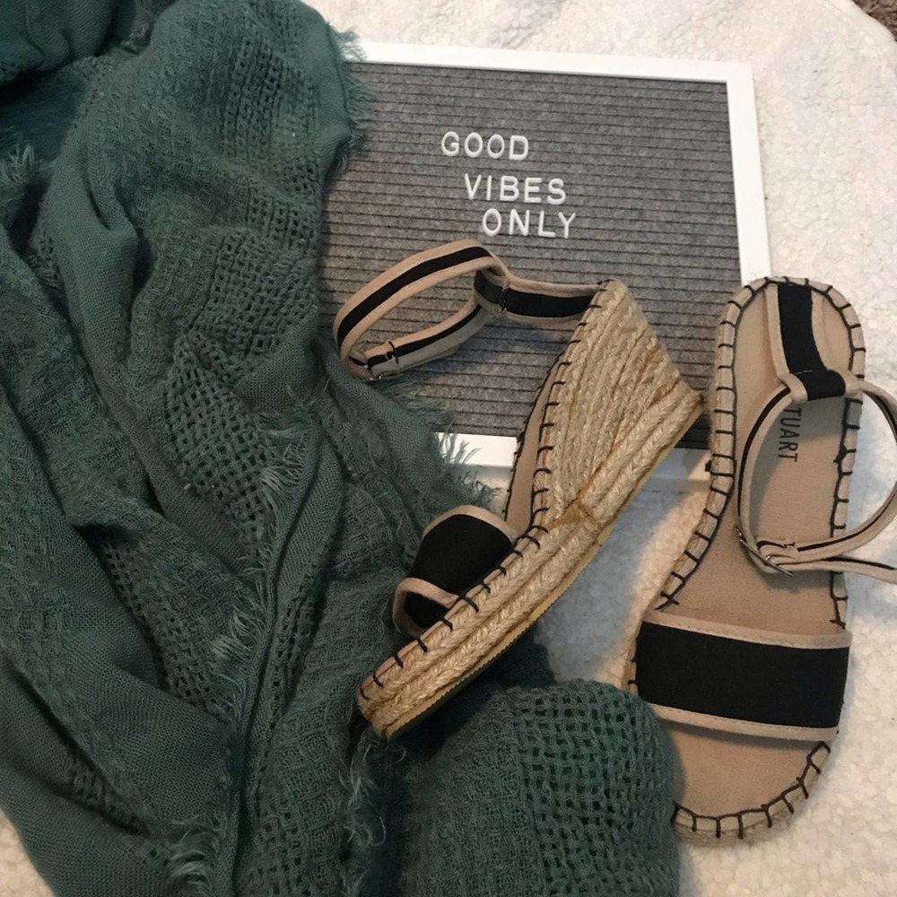 Colin Stuart Wedges Size 9 - image 2